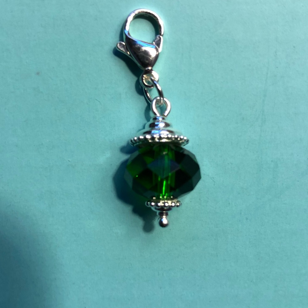 Dangles‎ - Picture 2 of 4